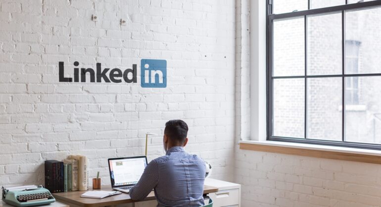 LinkedIn - Réseau social professionnel - Logo